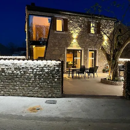 Casa Giulia With Heated Pool וילה