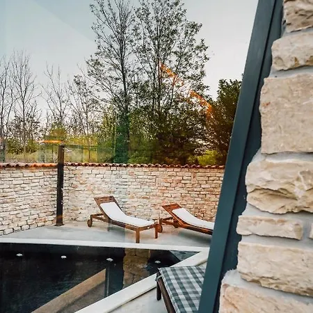 Casa Giulia With Heated Pool וילה