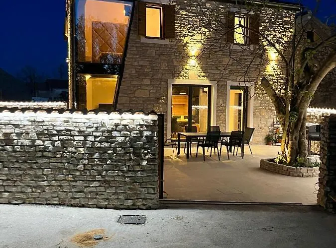 Casa Giulia With Heated Pool Vila