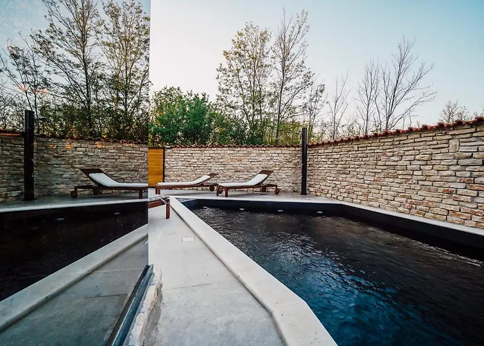 Casa Giulia With Heated Pool * Privlaka (Zadar)