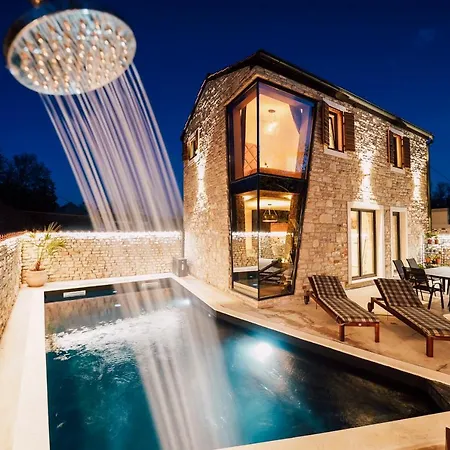 Casa Giulia With Heated Pool