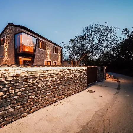 Casa Giulia With Heated Pool