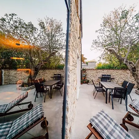 Casa Giulia With Heated Pool Privlaka (Zadar)