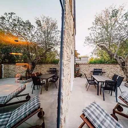 Casa Giulia With Heated Pool Privlaka (Zadar)