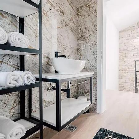 Casa Giulia With Heated Pool 别墅 *