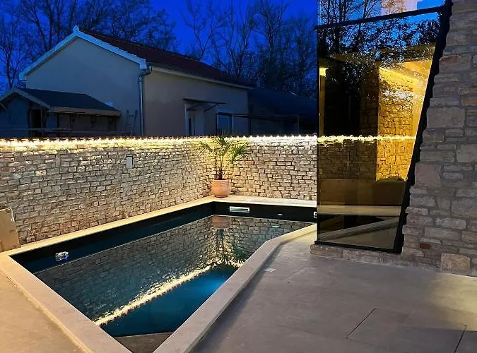 Casa Giulia With Heated Pool Villa Privlaka