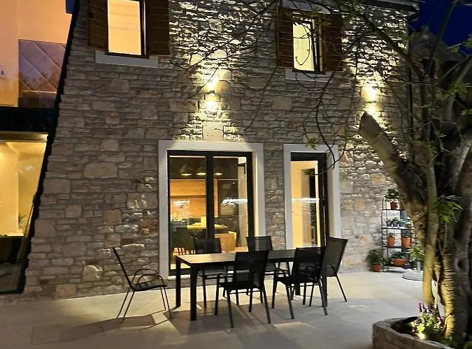 Casa Giulia With Heated Pool Villa Privlaka