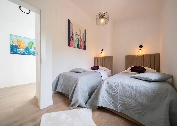 Vila Casa Giulia With Heated Pool